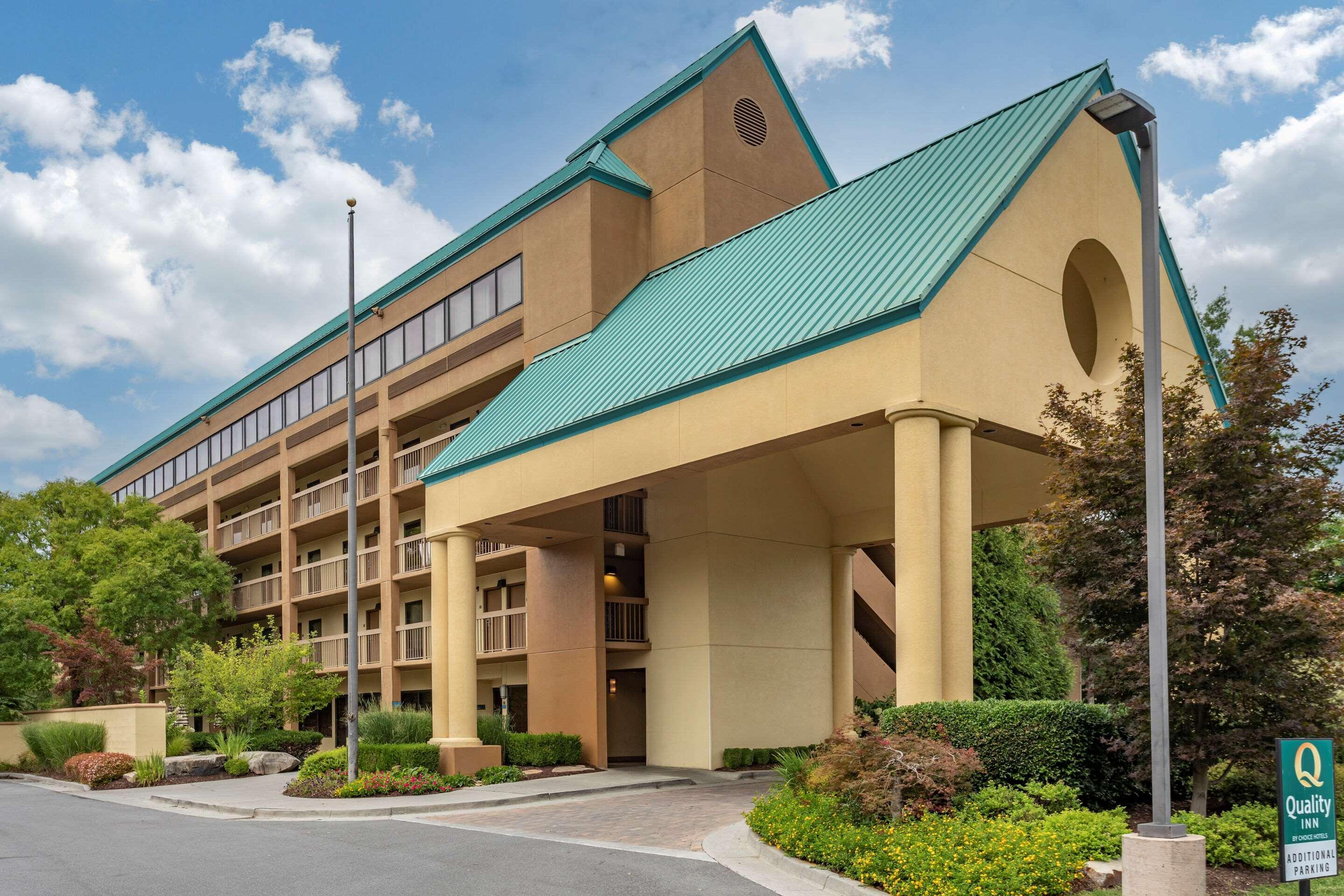 Quality Inn Near The Island Pigeon Forge Dış mekan fotoğraf