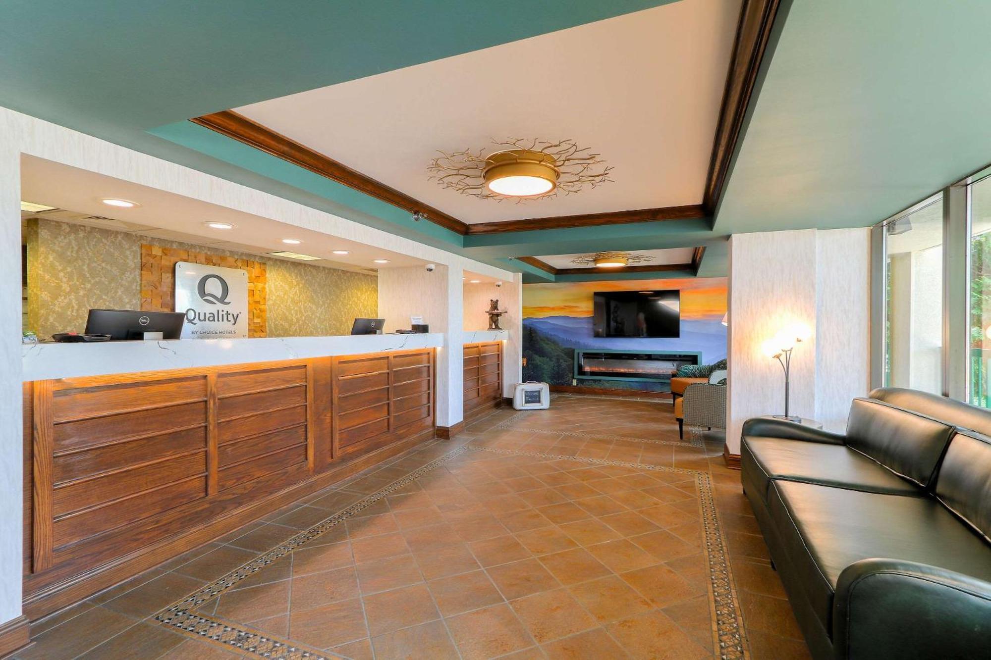 Quality Inn Near The Island Pigeon Forge Dış mekan fotoğraf