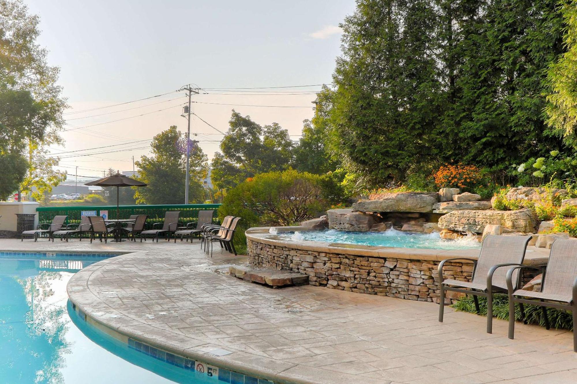 Quality Inn Near The Island Pigeon Forge Dış mekan fotoğraf