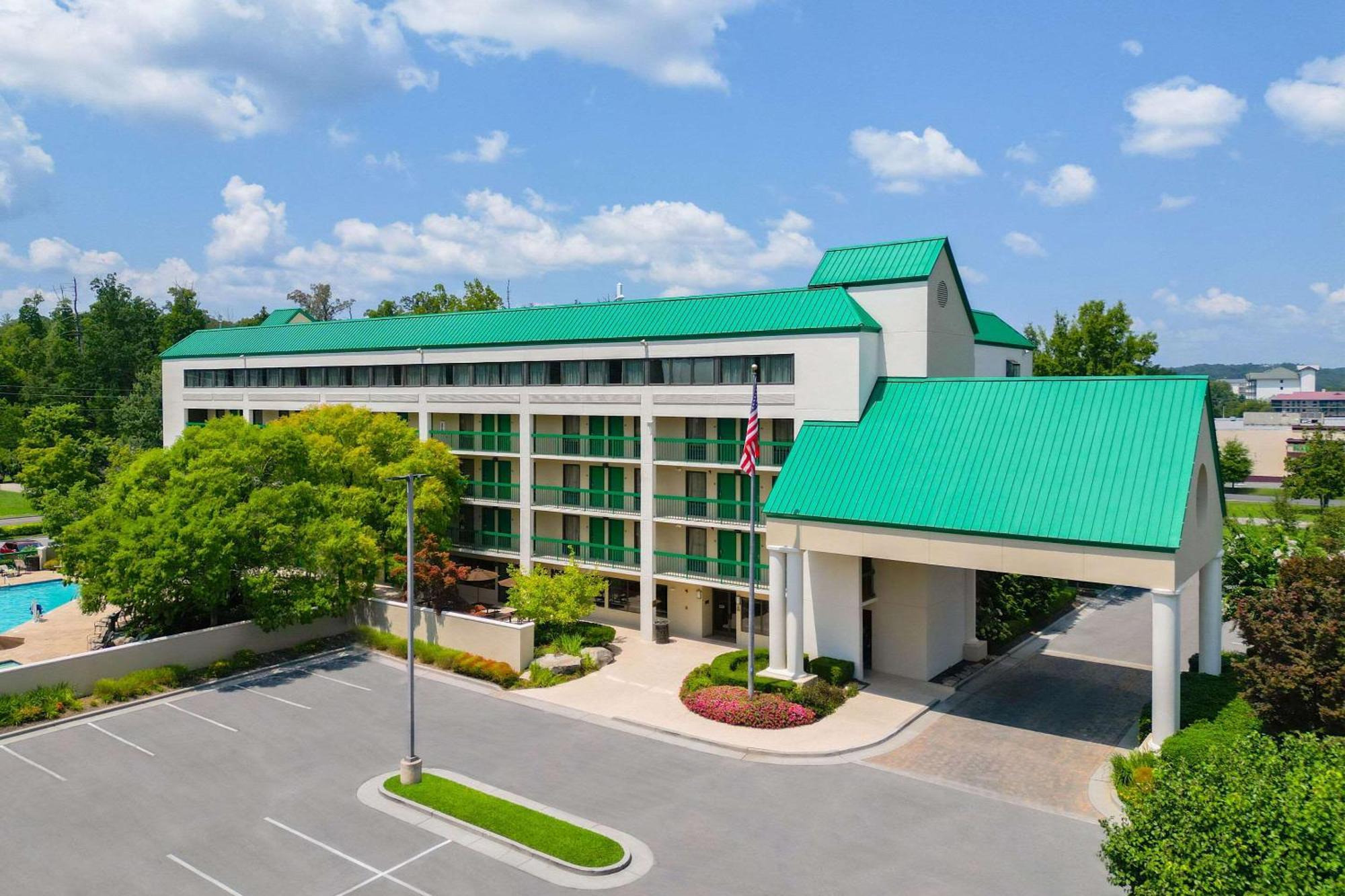 Quality Inn Near The Island Pigeon Forge Dış mekan fotoğraf