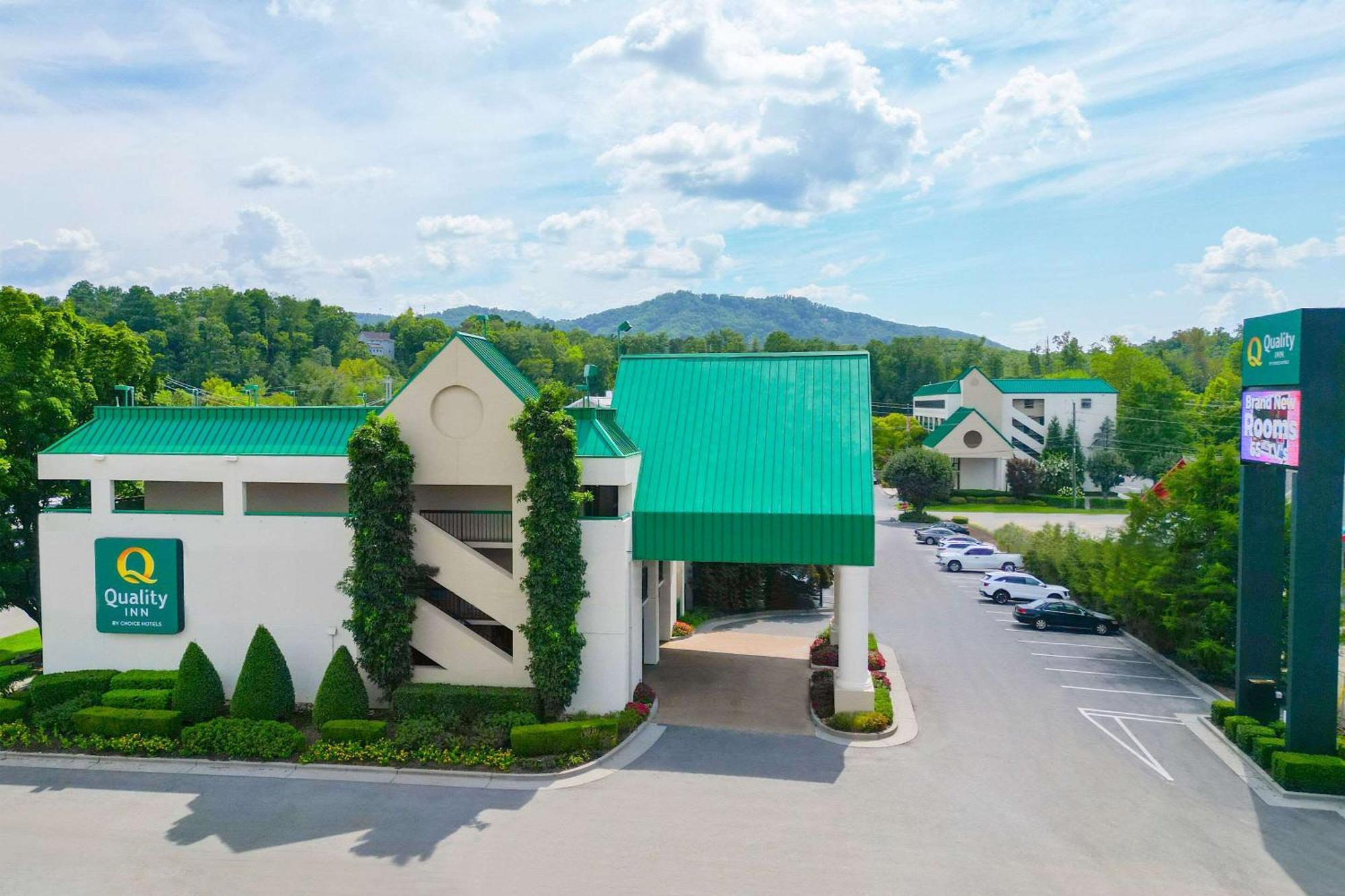 Quality Inn Near The Island Pigeon Forge Dış mekan fotoğraf
