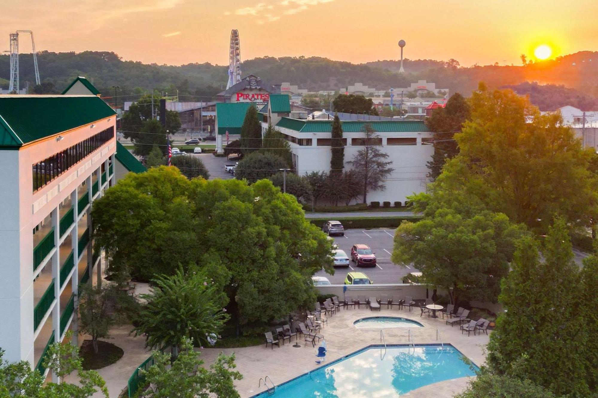 Quality Inn Near The Island Pigeon Forge Dış mekan fotoğraf